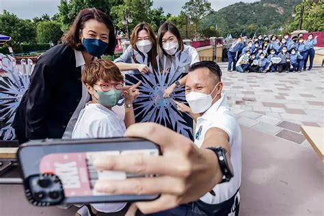 New ‘frozen Themed Land Milestone Celebrated By Hong Kong Disneyland