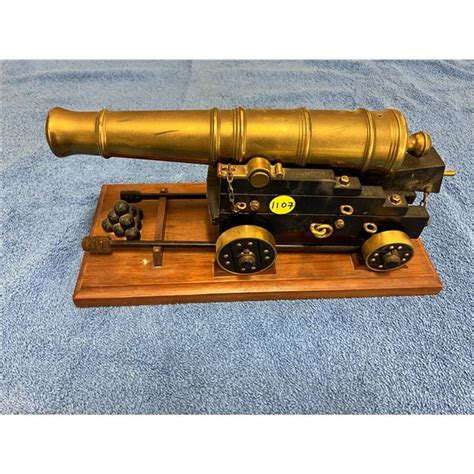 Mini demi-culverin Bronze Cannon replica with accessories - Schmalz Auctions