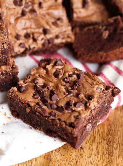 Perfect Fudgy Brownies A One Bowl Recipe That Includes Melted Chocolate Makes Thick Fudgy