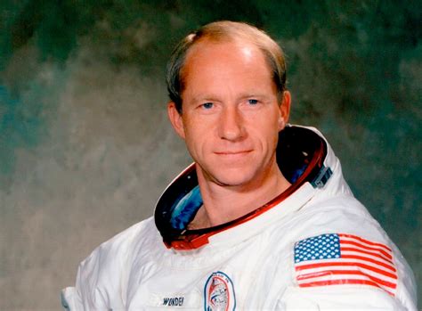 Apollo 15 Astronaut Al Worden Who Circled Moon Dies At 88 Boing Boing