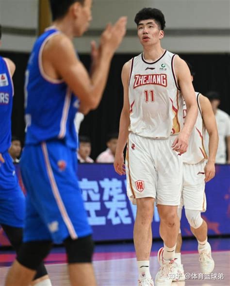 余嘉豪的nba路并不好走，就算对抗优秀，但他的短板足以致命 知乎