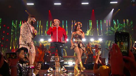 Lali Calma junto a Pedro Capó y Farruko Premios Juventud 2019 YouTube