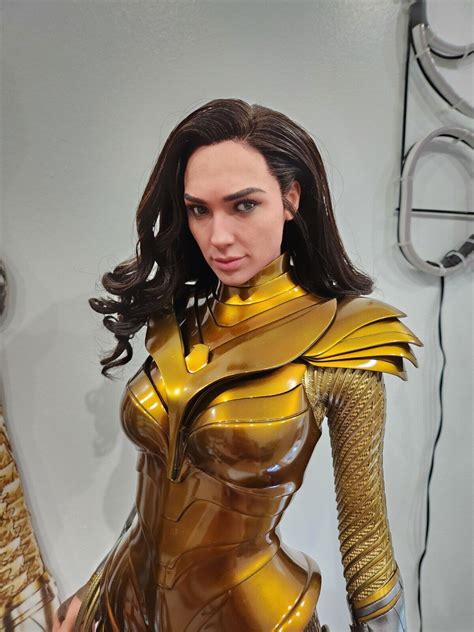 JND Studios Wonder Woman 1984 Golden Eagle Armor Statue 1 3 Scale EBay