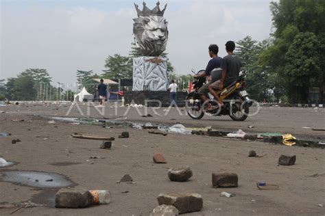 Suasana Pasca Kerusuhan Di Stadion Kanjuruhan Antara Foto