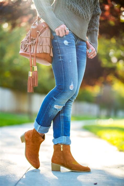 Cute Casual Fall Outfits Loving This Cute Fall Outfit The Boots And The Sweater Are My