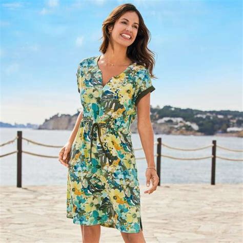 Damen Kleid Mit Blumenmuster Von Nkd Ansehen