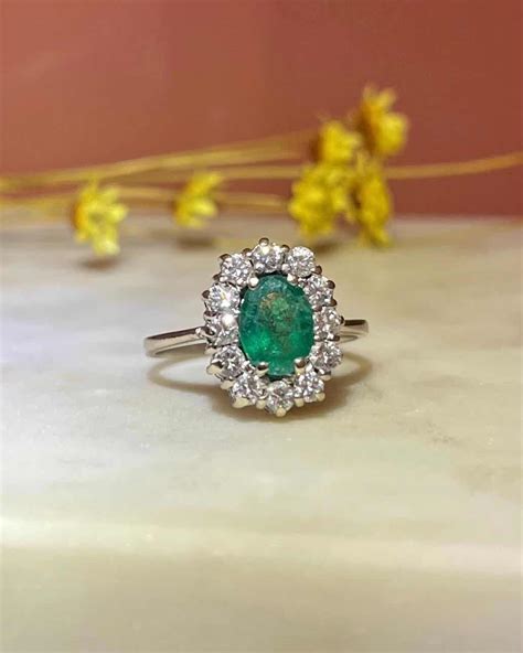 Bague Marguerite Émeraude Diamants Léa Elliade