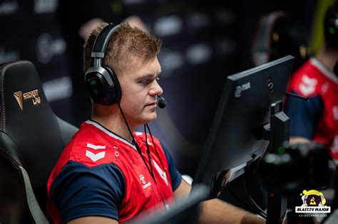 Dev1ce BlameF Save Astralis CS GO From Elimination In Paris Major RMR