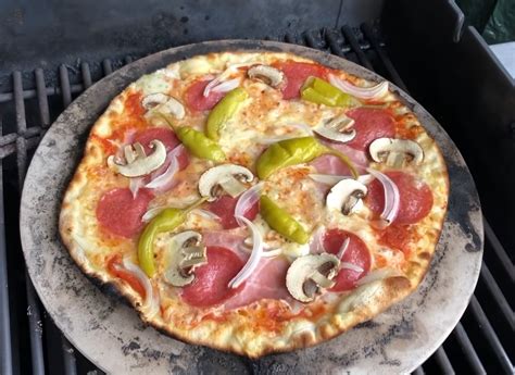 Pizza Auf Dem Gasgrill Rezept Und Ratgeber