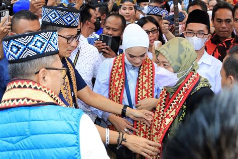 Menteri Pariwisata Ekraf Sandiaga Uno Resmi Membuka Selancar Dunia Krui