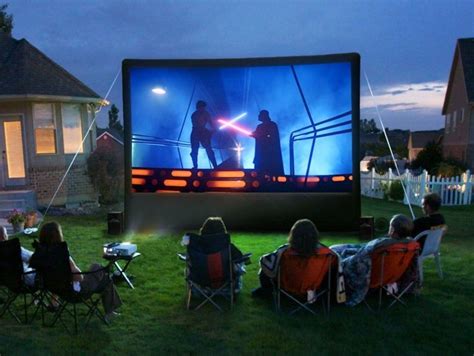 Cine En Casa En El Jardín Idea Outdoor Movie Screen Diy Backyard Movie Backyard Movie Theaters