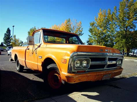 CC Outtake: Fall Colors GMC - Curbside Classic