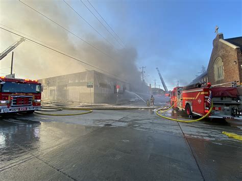 Seattle Fire Dept On Twitter 1000 Block Of S King St Crews Continue