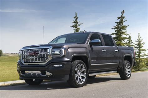 2016 Gmc Sierra Denali 1500 A Closer Look Tractionlife Gmc Sierra Denali Sierra Denali