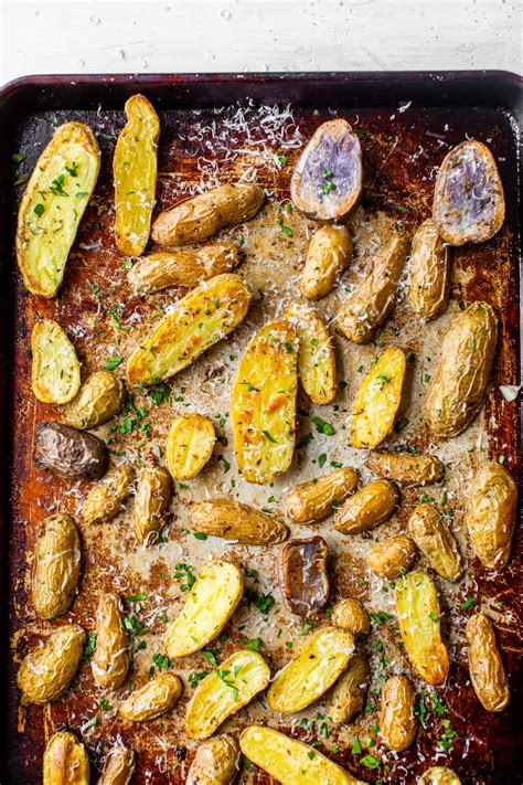 Roasted Fingerling Potatoes Easy And Crispy