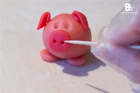 DIY marzipan pig tutorial Marzipan Recipe, Marzipan Cake, Painting Honey Oak Cabinets, How To ...