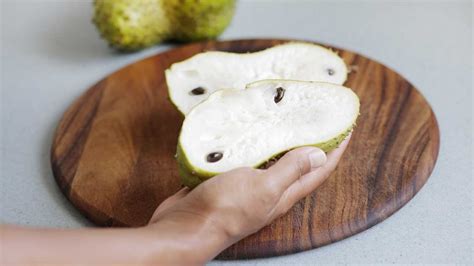 Soursop Graviola Health Benefits And Uses