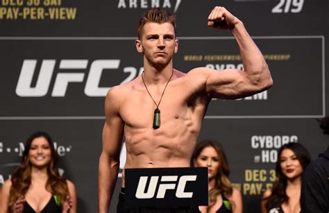 Ufc Atlantic City Dan Hooker Crumbles Jim Miller With Violent Knockout