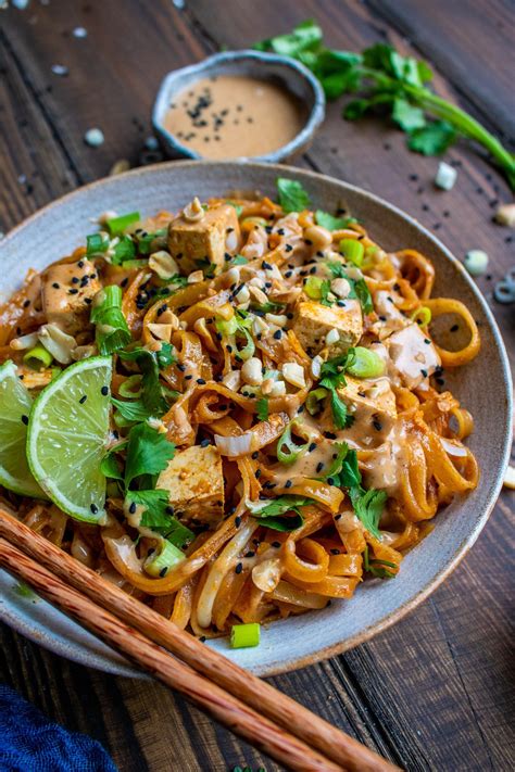 Easy Pad Thai With A Peanut Sauce Happy Skin Kitchen Tea Band