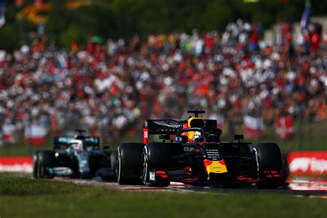Watch Lewis Hamiltons Brilliant Overtake On Max Verstappen In Hungary