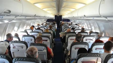 Boeing 737-500 Interior - The Interior Of A Ryanair Boeing 737 500 ...