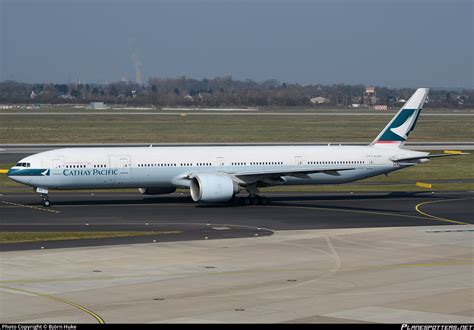 B Kpp Cathay Pacific Boeing Er Photo By Bj Rn Huke Id