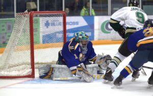 Mob Battle Back In Rd But Fall In Shootout To Oilers Fort Mcmurray