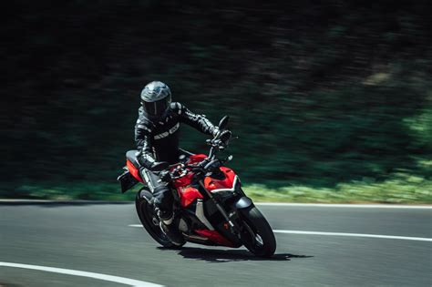 Ducati Streetfighter V Im Power Naked Bike Vergleich