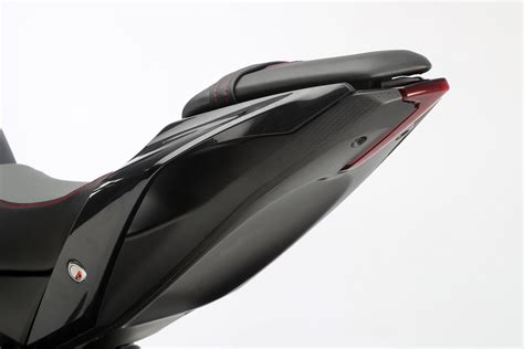 QJ Motor SRK Moto Naked Andar De Moto