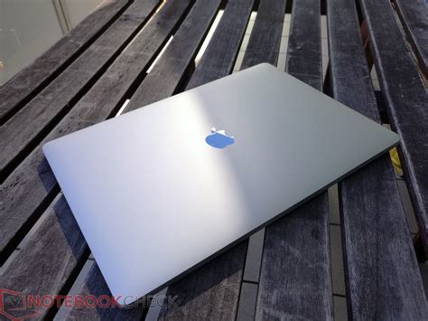 Ноутбук Apple MacBook Pro 15 2018 (2.6 GHz, 560X). Обзор от ...