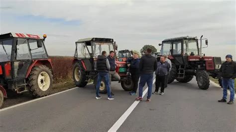 Srbija I Poljoprivreda Obustava Blokada Puteva Poljoprivrednici I