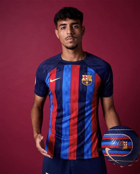 Fc Barcelone France On Twitter Riad Chadi Notre D Fenseur Du