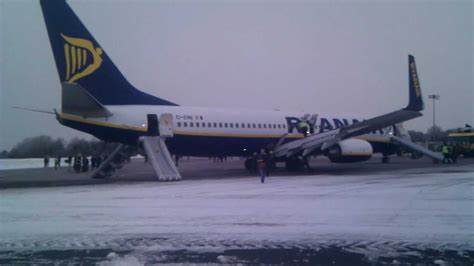 Ryanair Emergency Landing In Kerry Youtube