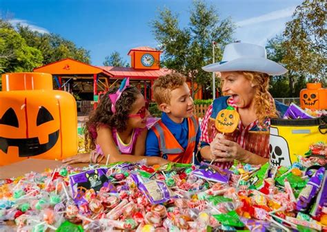 LEGOLAND Florida S Inaugural Drone Show At Brick Or Treat Monster Party