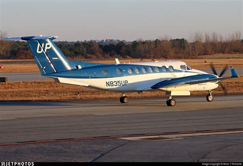 N835UP Beechcraft 300 Super King Air Wheels Up Brian T Richards