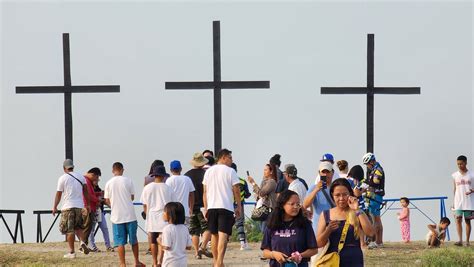 Inquirer On Twitter The Tradition Of Holy Week Crucifixion Resumes