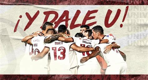 Universitario De Deportes Present Oficialmente A Todo Su Plantel Para