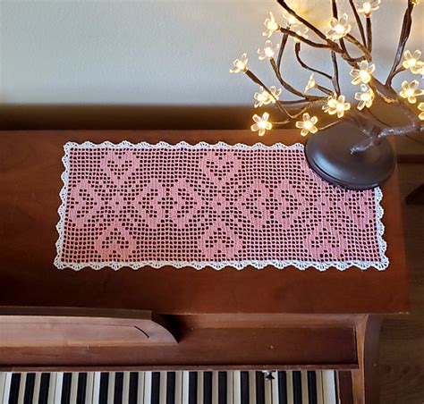 Ravelry Heart Table Runner Pattern By Raine Eimre