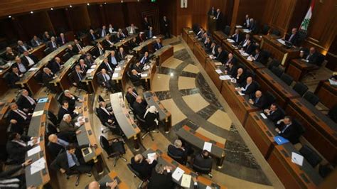 Lebanese Parliament extends own term until 2017