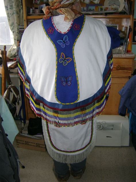 Inuit Made Beaded Amauti Back By Annie Nattaq Anorak Inuit How To