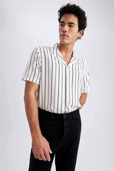 Ecru Man Regular Fit Striped Viscose Short Sleeve Shirt Defacto