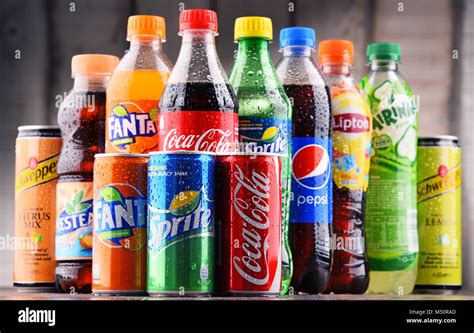 Carbonated Soft Drinks Hi Res Stock Photography And Images Alamy