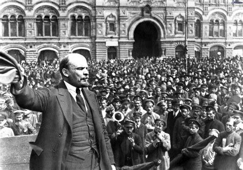 Em 1917 Liderados Por - O Outubro Vermelho de 1917 que abalou o capitalismo – SMABC