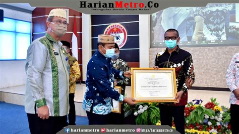 Terima Penghargaan Sebagai Kabupaten Peduli HAM Syarif Mbuinga Ini