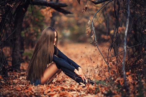 Woman Model Sitting Autumn Leaves Nature Photography Wallpaper