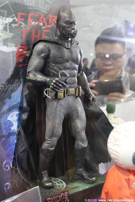 實拍 Hot Toys Suicide Squad 自殺特攻 超能暴隊蝙蝠俠1 6比例珍藏人偶 Toys Zone D 玩具兄弟 Figures Price List