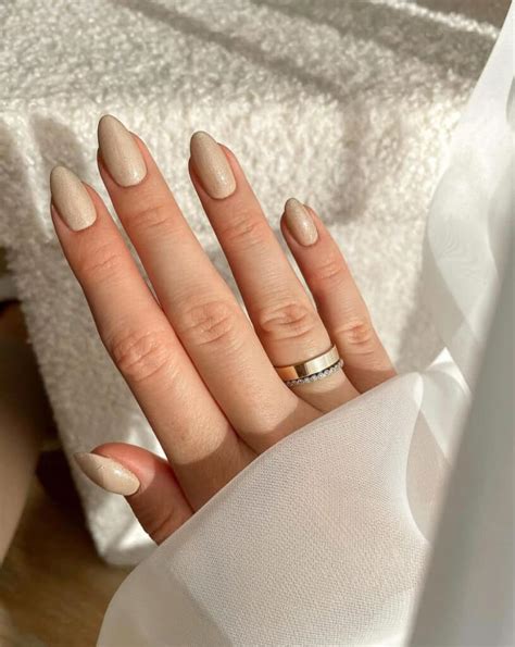 25 Stunning Beige Nails That Are Anything But Bland