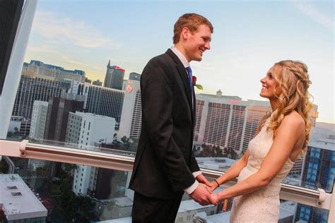 Las Vegas Wedding Ceremony on High Roller Observation Wheel 2024