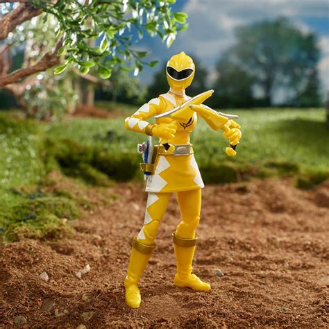 Power Rangers Dino Thunder Yellow Ranger Figure Finally Arrives