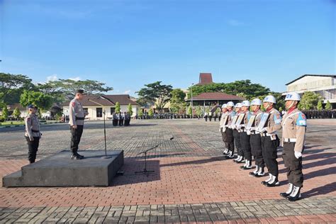 Terlibat Sejumlah Kasus Lima Anggota Polda Maluku Dipecat Tabaos Id